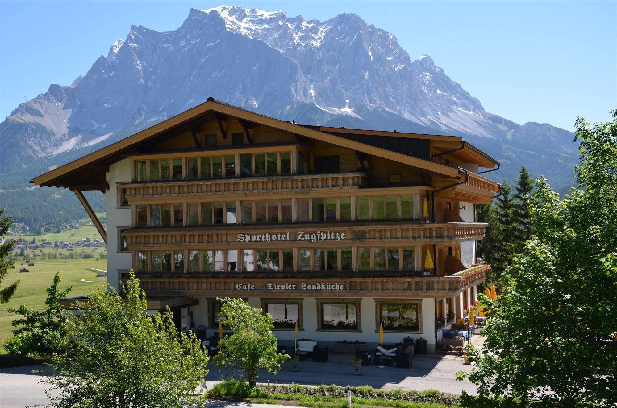 Sporthotel Zugspitze Lermoos Esterno foto