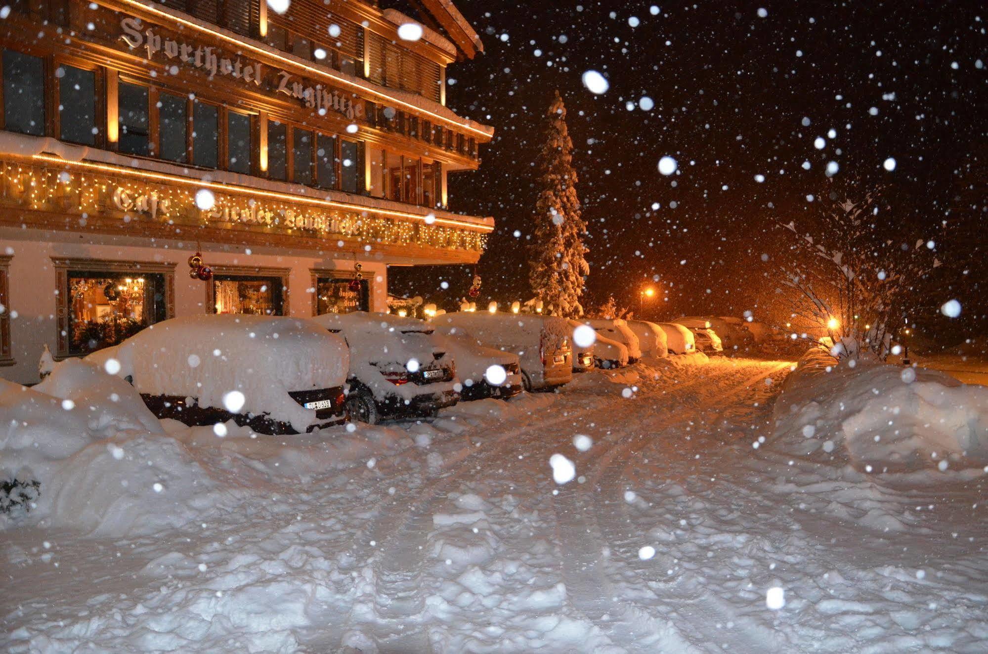Sporthotel Zugspitze Lermoos Esterno foto