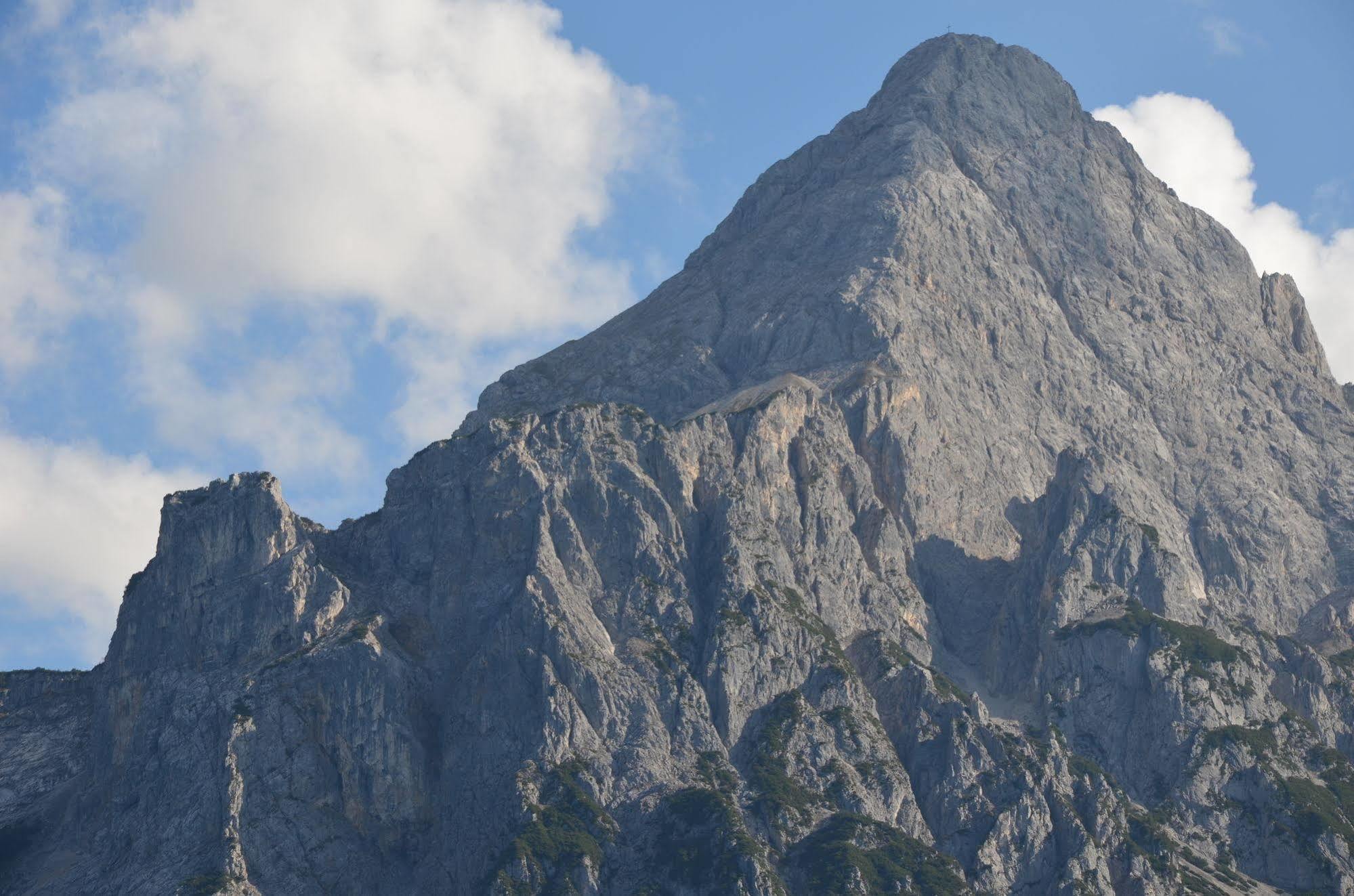 Sporthotel Zugspitze Lermoos Esterno foto