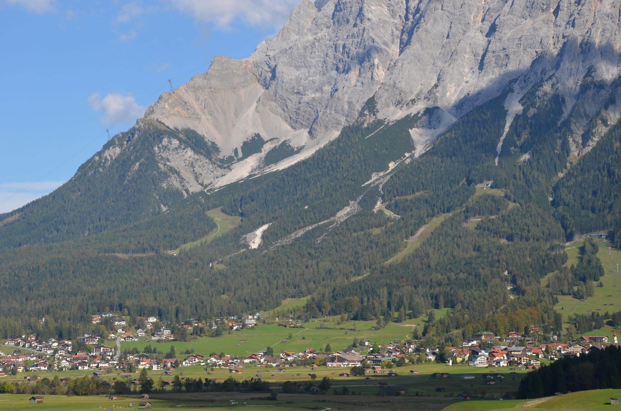 Sporthotel Zugspitze Lermoos Esterno foto